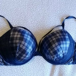 40DD Victoria Secret Push-Up Bra